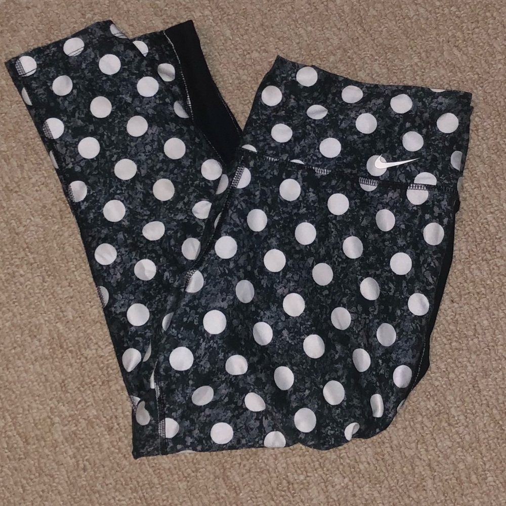 Nike DriFit Medium Capris